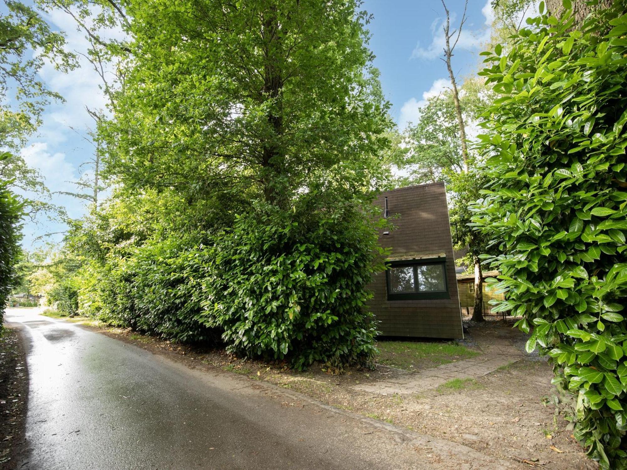 Traditional Holiday Home In Lanaken With Garden Buitenkant foto